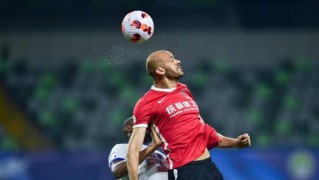 500万网彩票网-三主力缺席成都收获赛季首分 19射0进球暴露问题