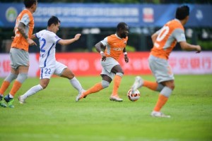 500.com-【中超】阿奇姆彭单刀制胜 深圳1比0送沧州赛季首败