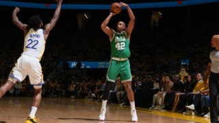 500万网彩票网-家有一老如有一宝！总决赛老处男霍福德决定G1胜负